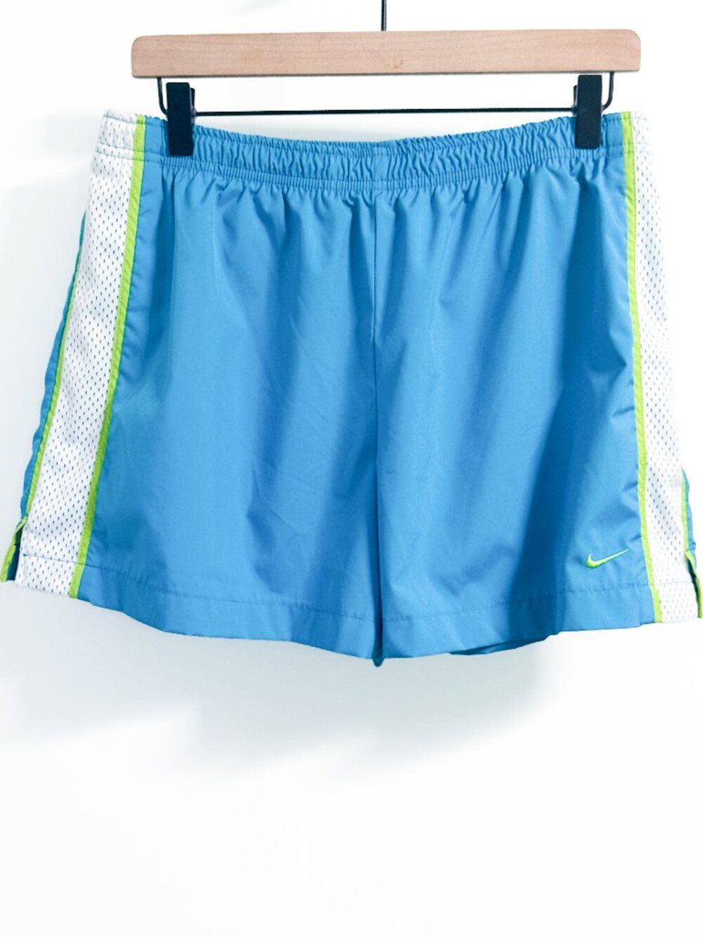 Nike Women’s Large Blue Mesh Panel Athletic Shorts 4.25 Inseam